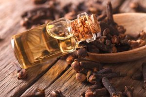 Clove-Oil-When-You-Are-Pregnant